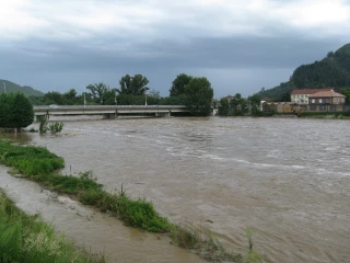 Des records de pluie et une pression maintenue sur les usages de l'eau